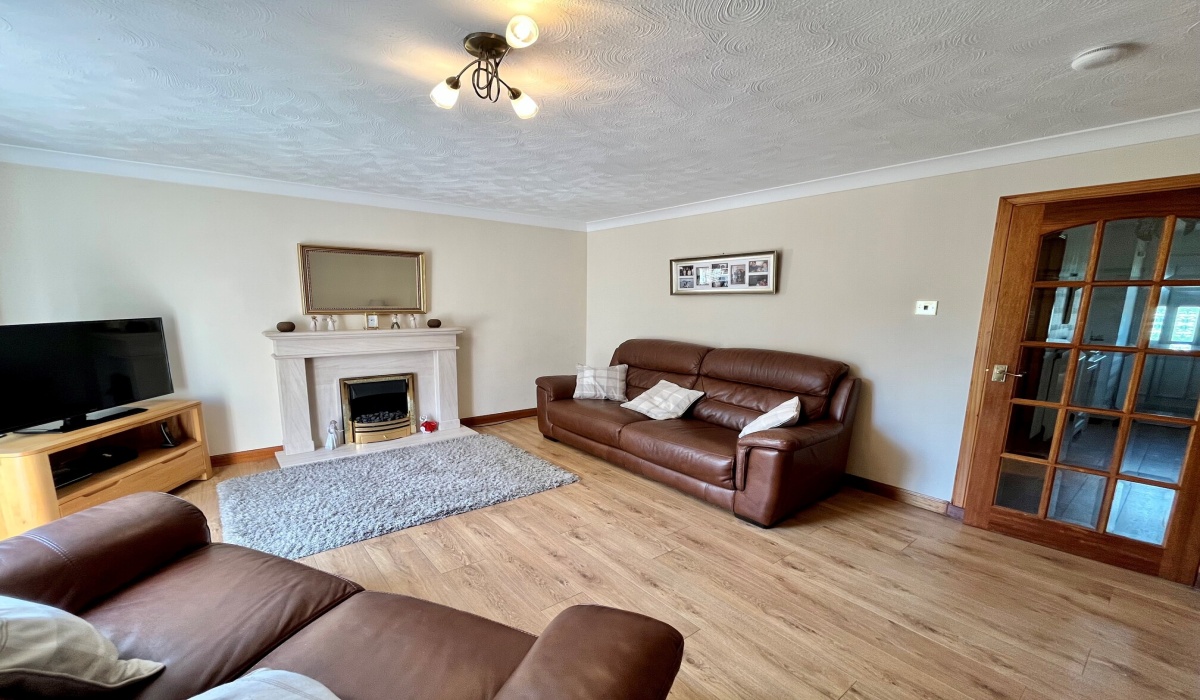 8 Buchanan Court, Bo'ness, 3 Bedrooms Bedrooms, ,1 BathroomBathrooms,Mid Terraced Villa,For Sale,Buchanan Court,1586