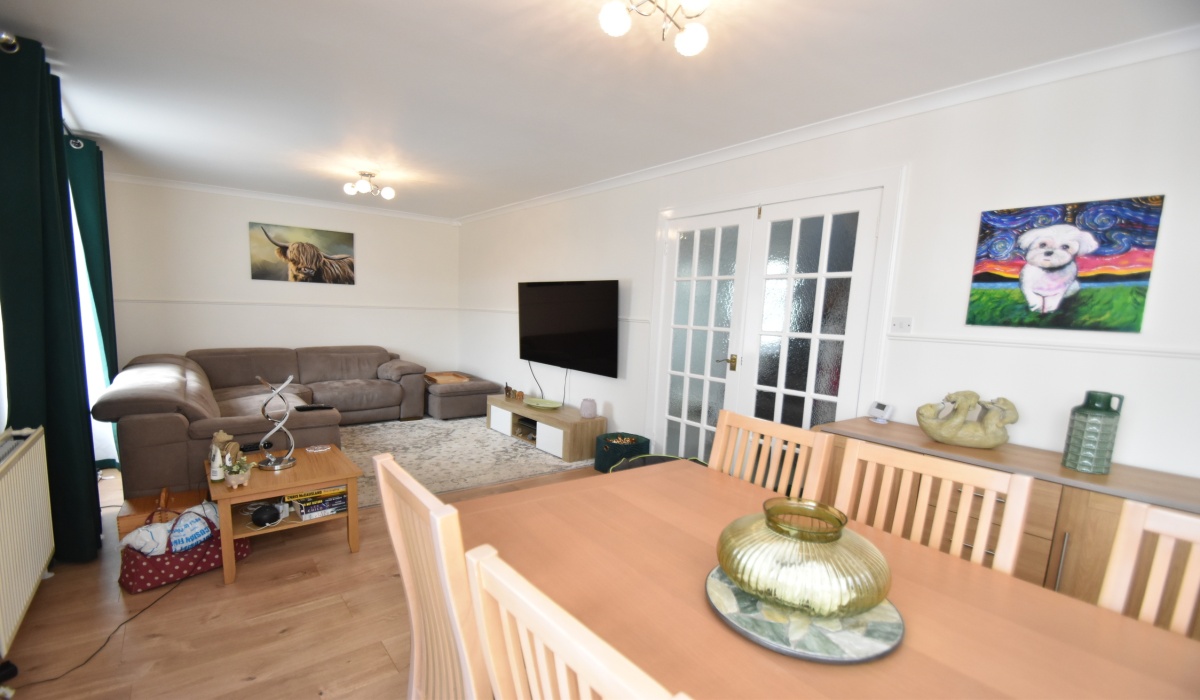 88 Lenzie Avenue, Livingston, 3 Bedrooms Bedrooms, ,2 BathroomsBathrooms,Terraced,For Sale,Lenzie Avenue,1587