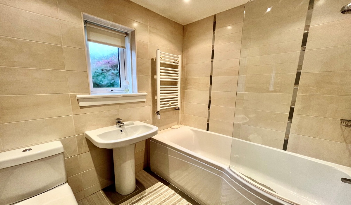 15 Dollar Road, Tillicoultry, FK13 6PA, 3 Bedrooms Bedrooms, 0 ,2 BathroomsBathrooms,Detached,For Sale,15 Dollar Road, Tillicoultry, FK13 6PA,0,1581