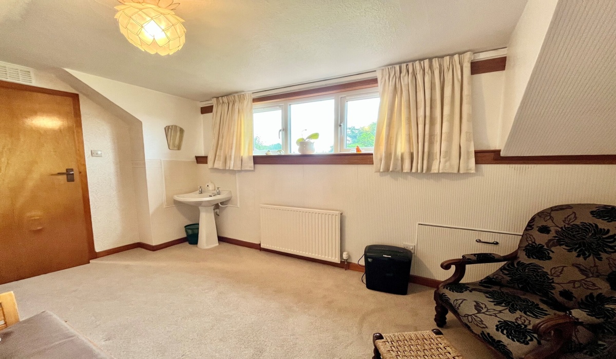 15 Dollar Road, Tillicoultry, FK13 6PA, 3 Bedrooms Bedrooms, 0 ,2 BathroomsBathrooms,Detached,For Sale,15 Dollar Road, Tillicoultry, FK13 6PA,0,1581