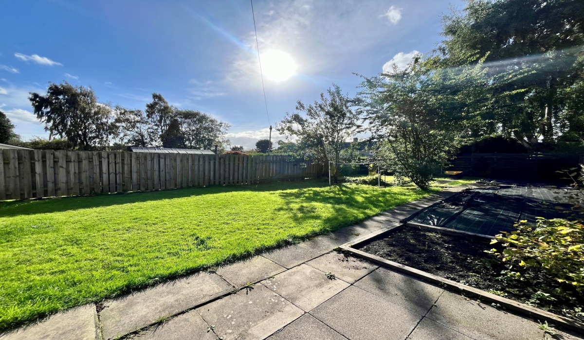 4 West Burnside, Dollar, Clackmannanshire, 3 Bedrooms Bedrooms, 0 ,1 BathroomBathrooms,Semi Detached Villa,For Sale,West Burnside,0,1587