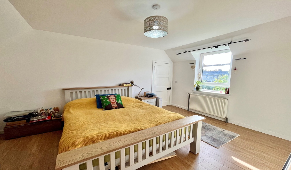 4 West Burnside, Dollar, Clackmannanshire, 3 Bedrooms Bedrooms, 0 ,1 BathroomBathrooms,Semi Detached Villa,For Sale,West Burnside,0,1587