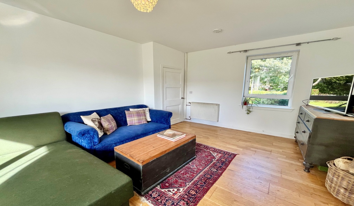 4 West Burnside, Dollar, Clackmannanshire, 3 Bedrooms Bedrooms, 0 ,1 BathroomBathrooms,Semi Detached Villa,For Sale,West Burnside,0,1587