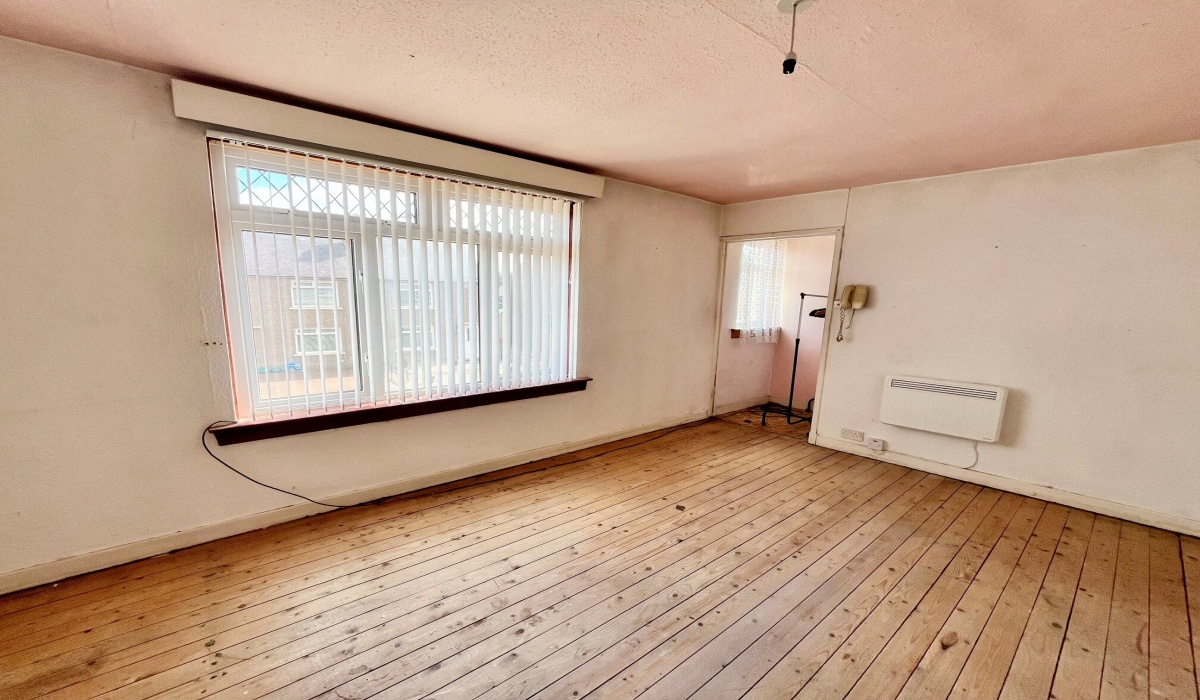 15 Hamilton Road, Grangemouth, 2 Bedrooms Bedrooms, ,1 BathroomBathrooms,Mid Terraced Villa,For Sale,Hamilton Road,1593