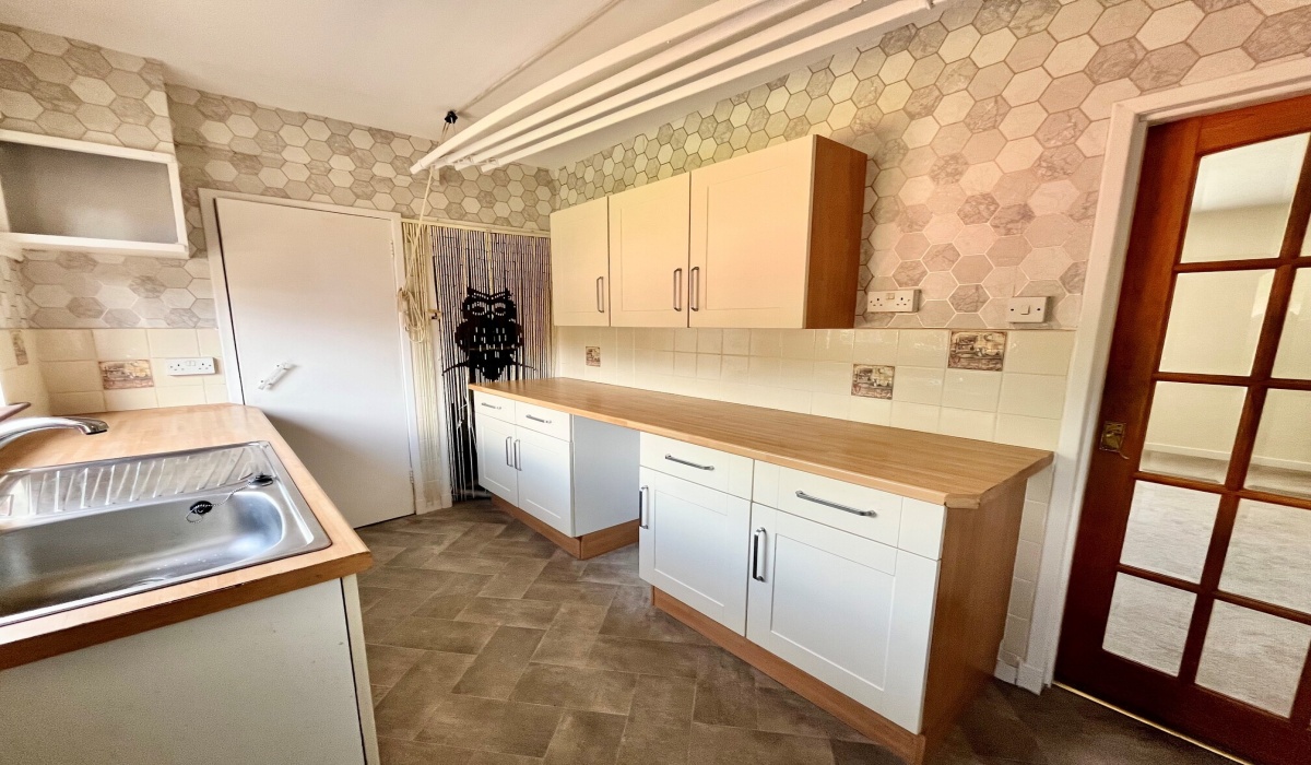 15 Hamilton Road, Grangemouth, 2 Bedrooms Bedrooms, ,1 BathroomBathrooms,Mid Terraced Villa,For Sale,Hamilton Road,1593