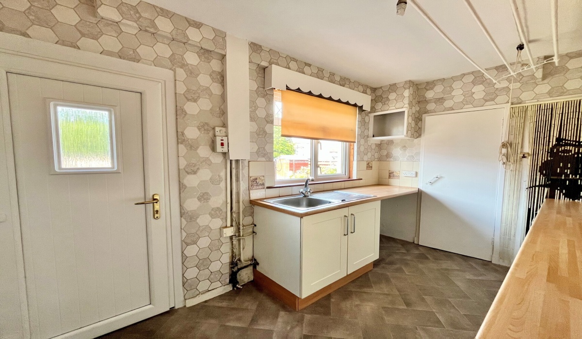 15 Hamilton Road, Grangemouth, 2 Bedrooms Bedrooms, ,1 BathroomBathrooms,Mid Terraced Villa,For Sale,Hamilton Road,1593