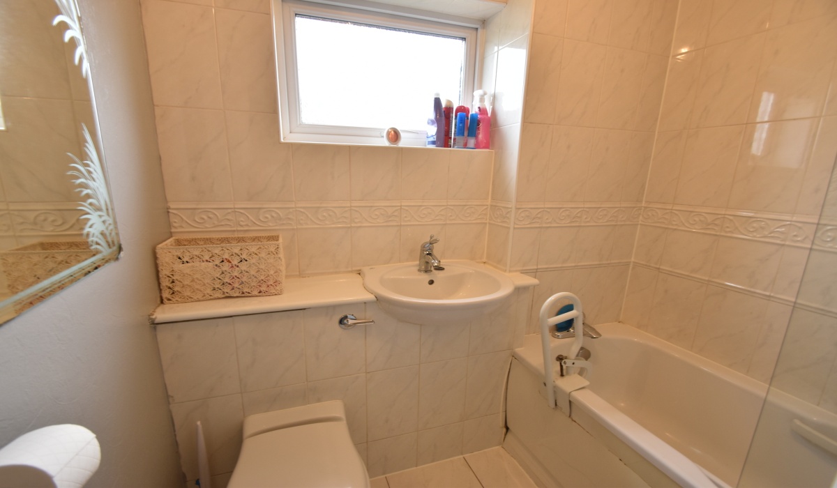 9 Peveril Rise, Livingston, 2 Bedrooms Bedrooms, 0 ,1 BathroomBathrooms,End Terraced Villa,For Sale,Peveril Rise,0,1589