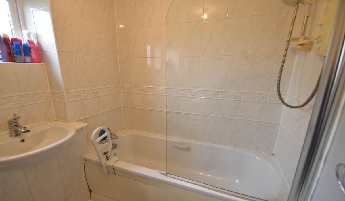 9 Peveril Rise, Livingston, 2 Bedrooms Bedrooms, 0 ,1 BathroomBathrooms,End Terraced Villa,For Sale,Peveril Rise,0,1589