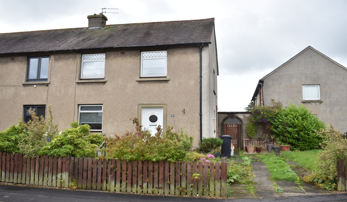 11 King Street, Armadale, EH48 2NW, 2 Bedrooms Bedrooms, ,1 BathroomBathrooms,Semi Detached Villa,For Sale,11 King Street, Armadale, EH48 2NW,1596