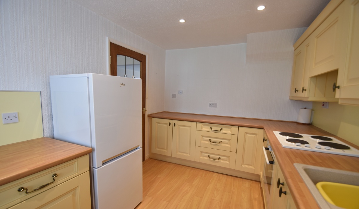 3 Hollybank Place, East Calder, 3 Bedrooms Bedrooms, ,1 BathroomBathrooms,End Terraced Villa,For Sale,Hollybank Place,1600