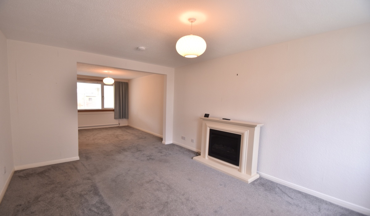3 Hollybank Place, East Calder, 3 Bedrooms Bedrooms, ,1 BathroomBathrooms,End Terraced Villa,For Sale,Hollybank Place,1600