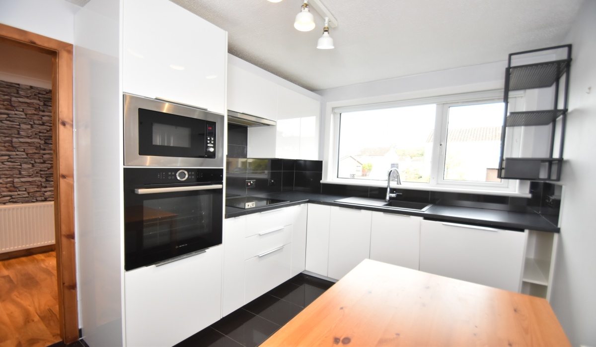48 Whinbank, Livingston, 3 Bedrooms Bedrooms, 0 ,2 BathroomsBathrooms,End Terraced Villa,For Sale,Whinbank,0,1596