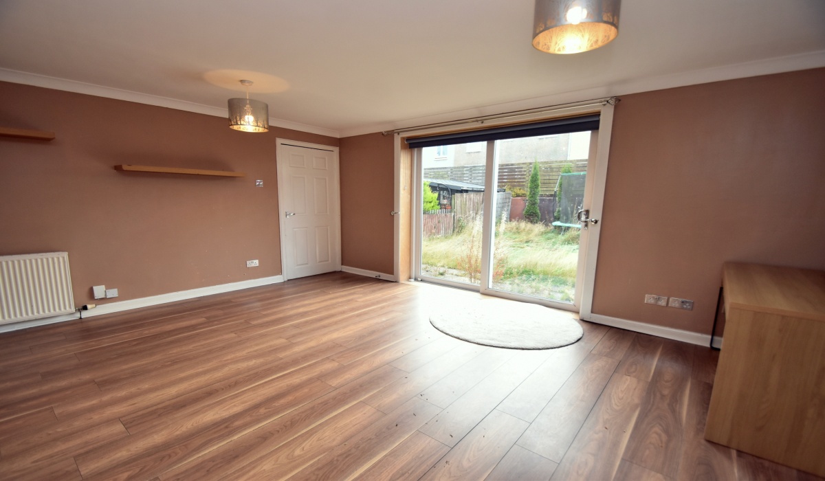 48 Whinbank, Livingston, 3 Bedrooms Bedrooms, 0 ,2 BathroomsBathrooms,End Terraced Villa,For Sale,Whinbank,0,1596