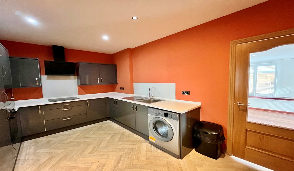 5 Sharp Terrace, Grangemouth, 3 Bedrooms Bedrooms, 0 ,2 BathroomsBathrooms,Semi Detached Villa,Under offer,Sharp Terrace,0,1597